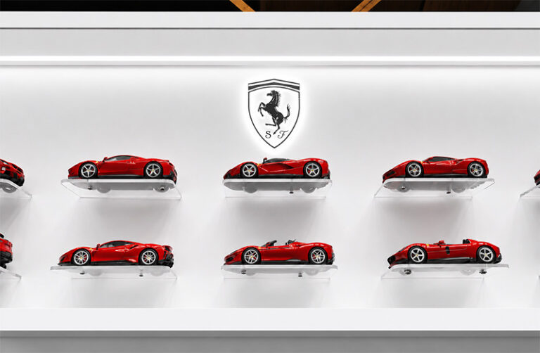 Laser Cut Clear Acrylic Display Stand Model Cars Ferrari Diecast Display Case